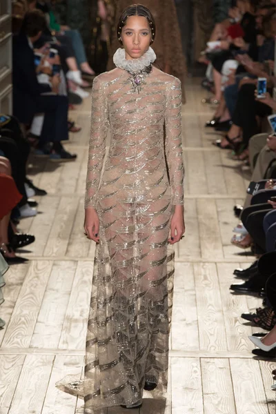 Look 38